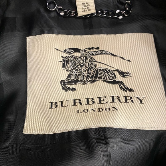 Burberry cashmere trench coat with removable fur collar - Picture 8 of 11